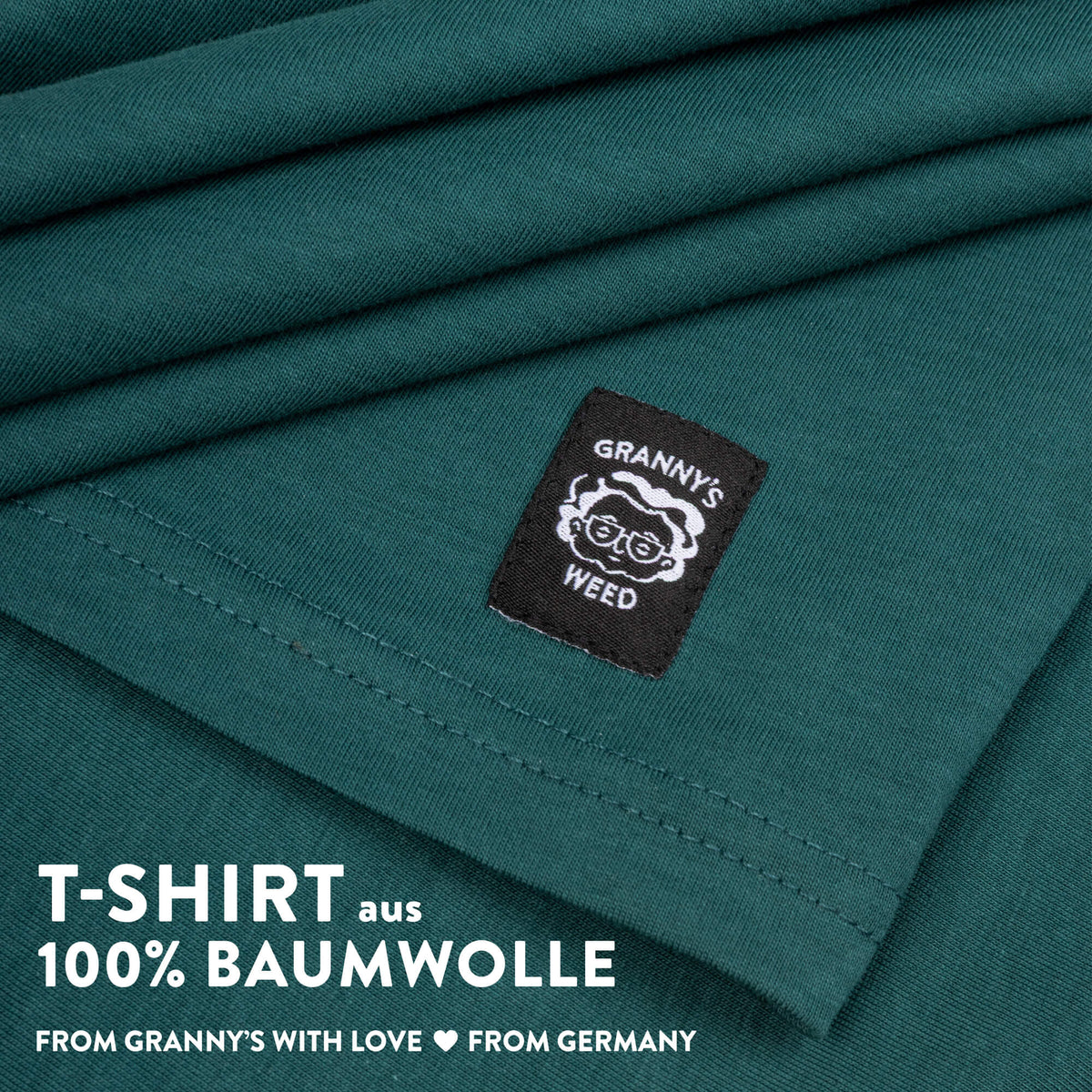 Detailansicht des In Granny We Trust Prints auf dem Grannys Weed T-Shirt